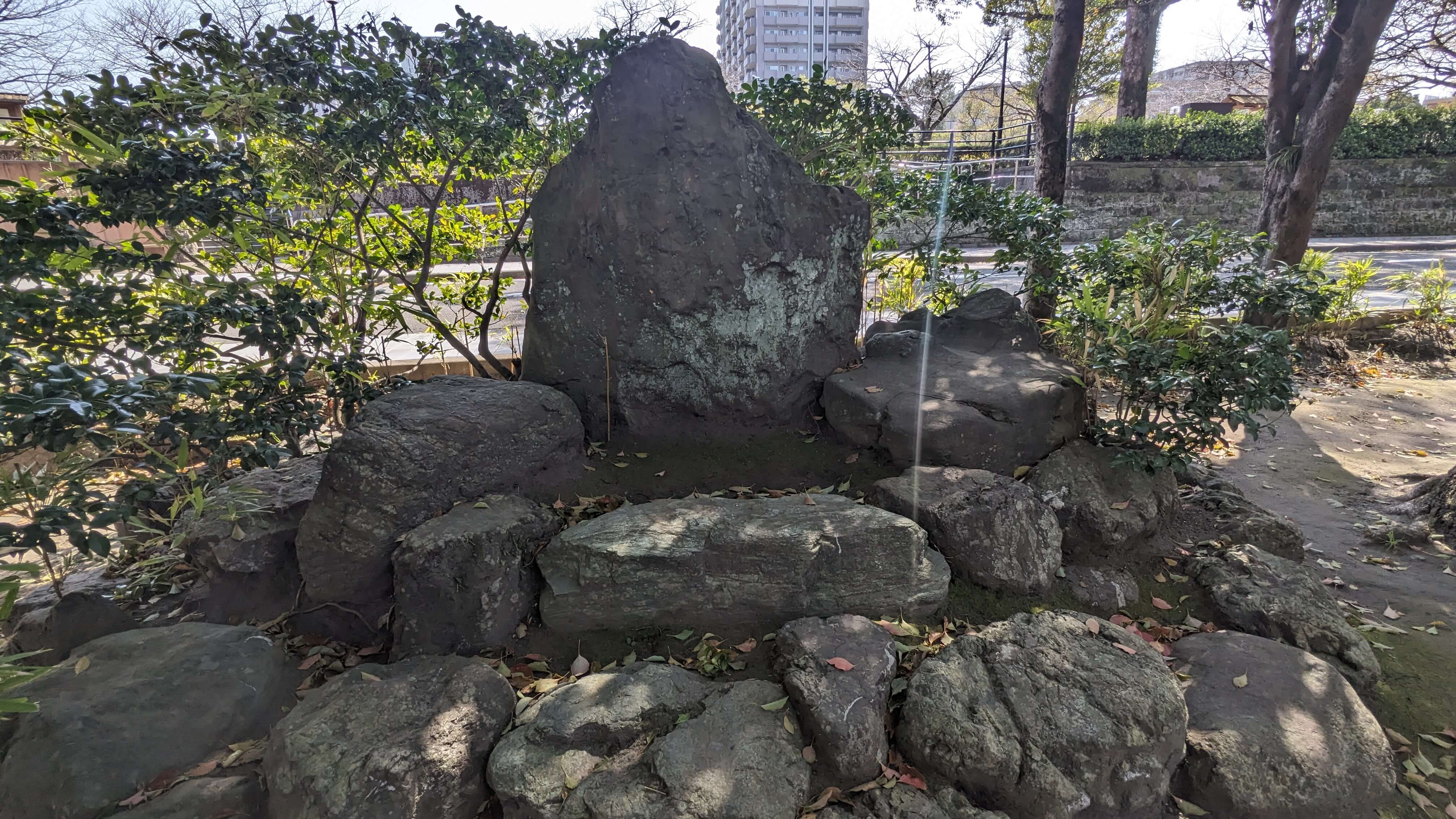 西郷従道邸庭園跡庭石