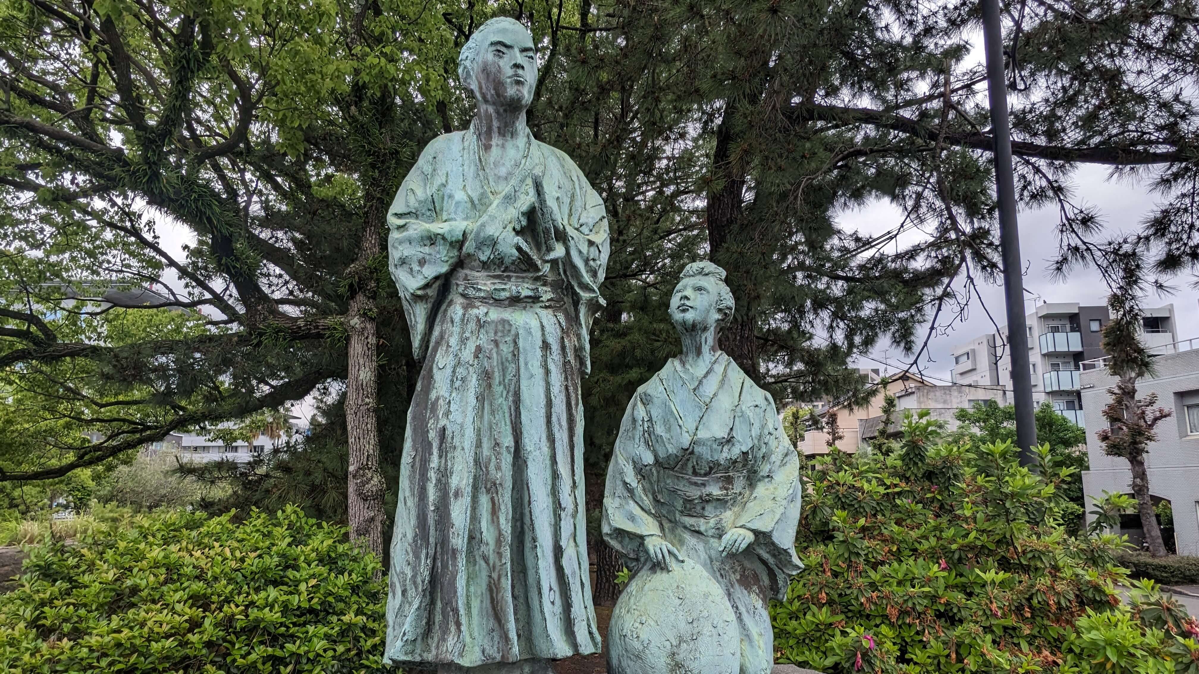 【坂本龍馬新婚】薩摩で始まった新婚旅行｜坂本龍馬新婚の旅碑