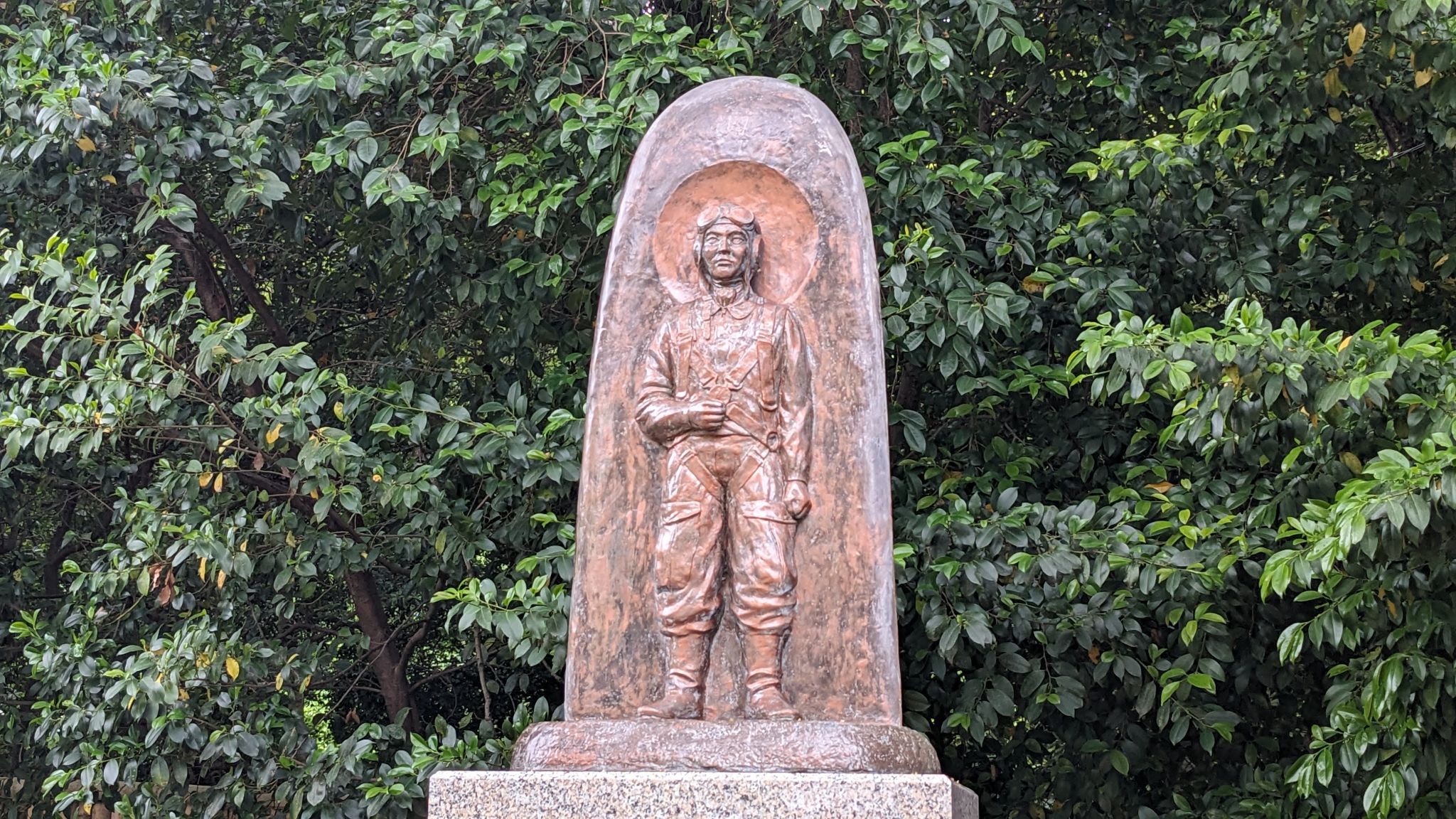 【再訪】六本松の護国の杜、四季を感じる参道めぐりの旅日記