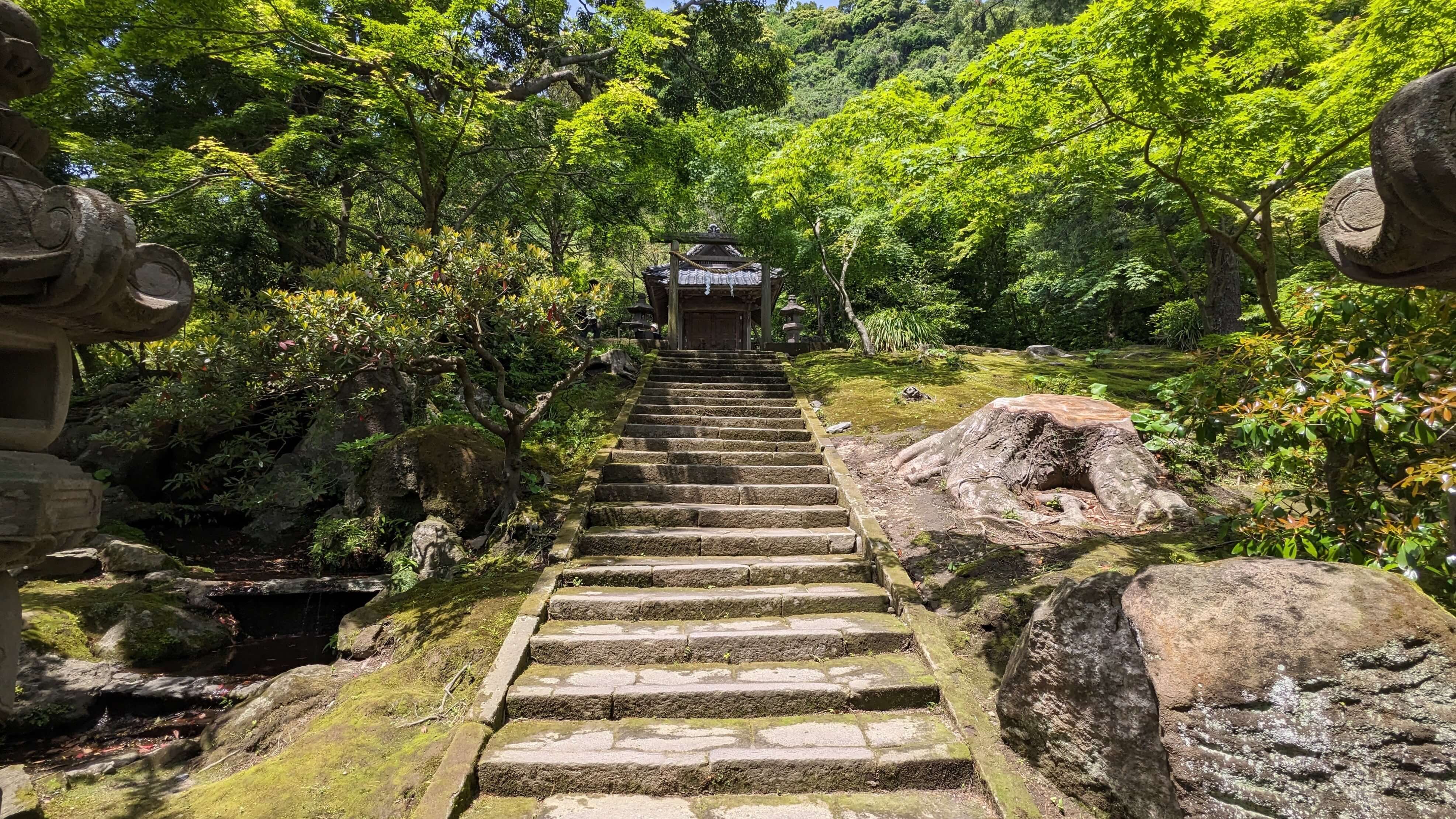 御庭神社 サムネイル 2