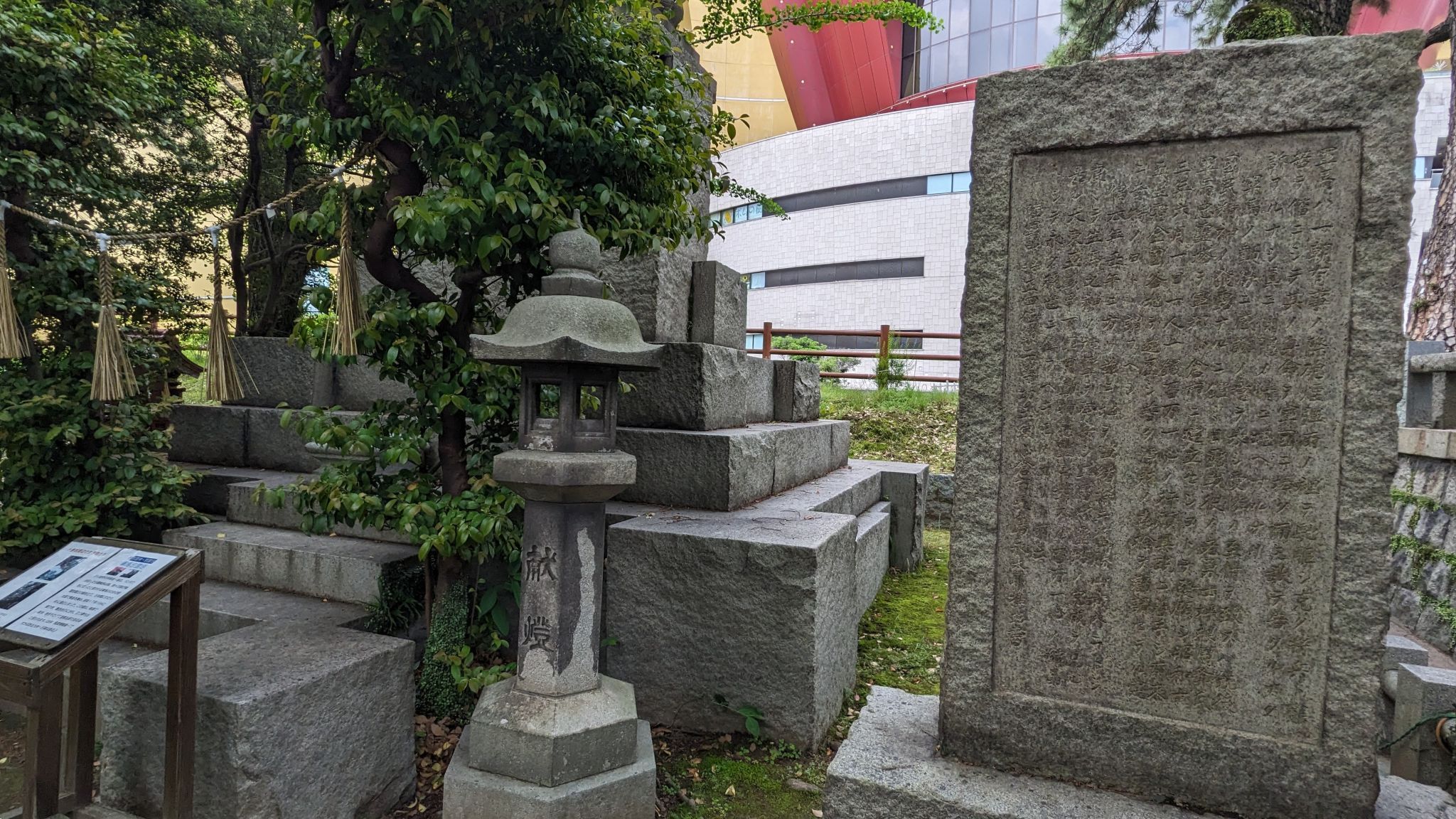 軍馬忠霊塔 1