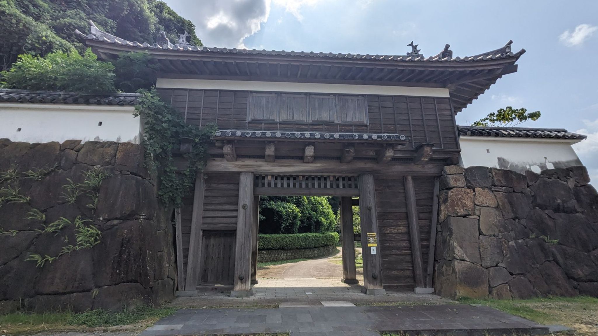 都之城城山大手門 サムネイル 2