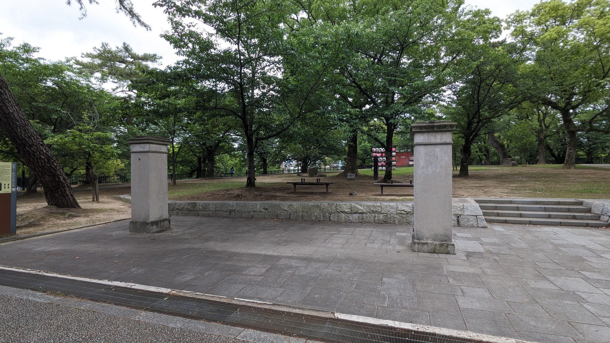 小倉連隊区司令部(歩兵第12旅団司令部)門柱 1