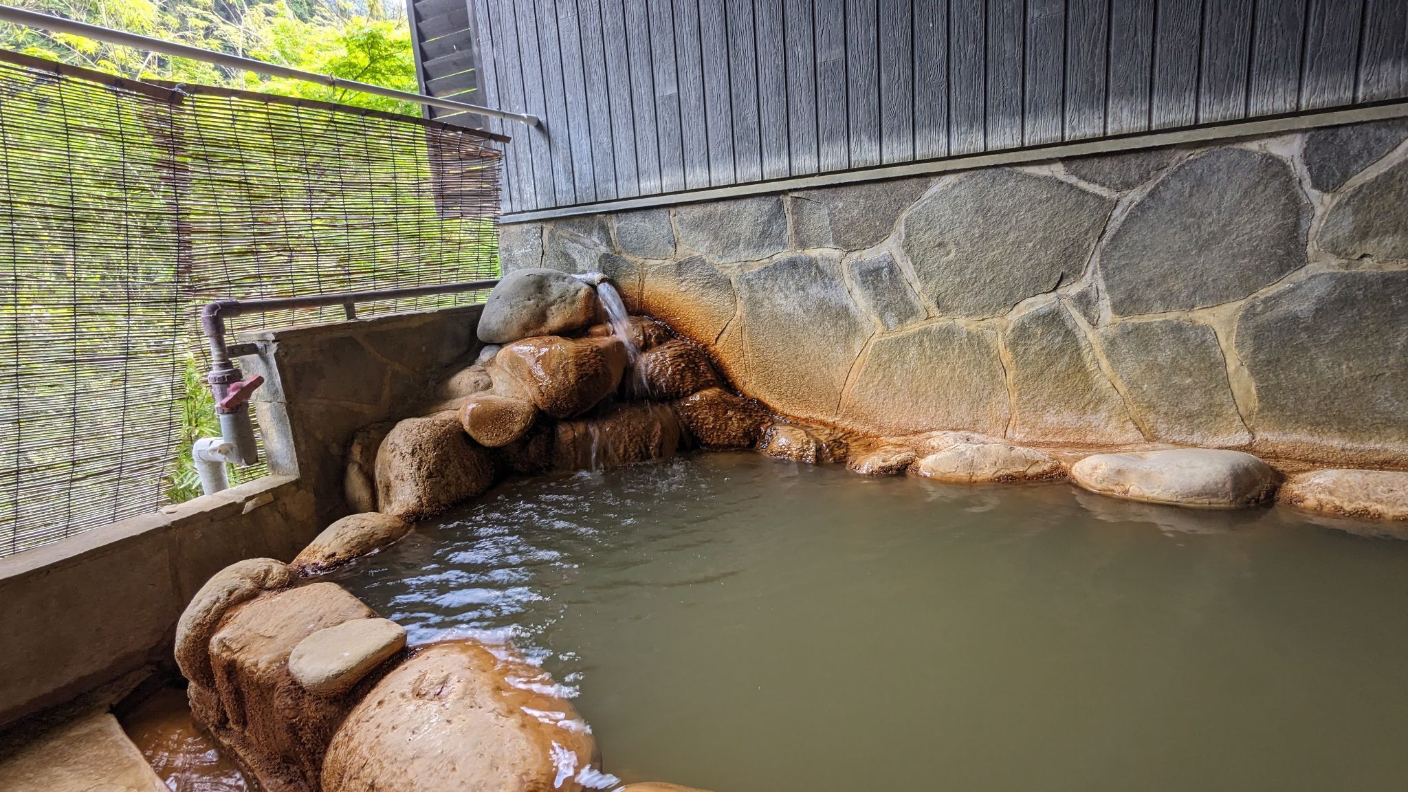本格的な温泉 1