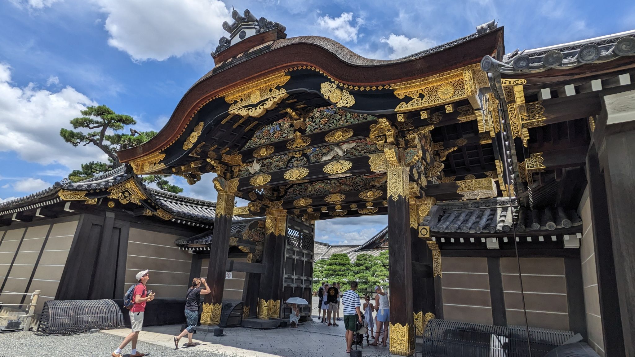 【金閣寺・龍安寺】京都の名刹と二条城・渉成園をめぐる歴史と庭園めぐり