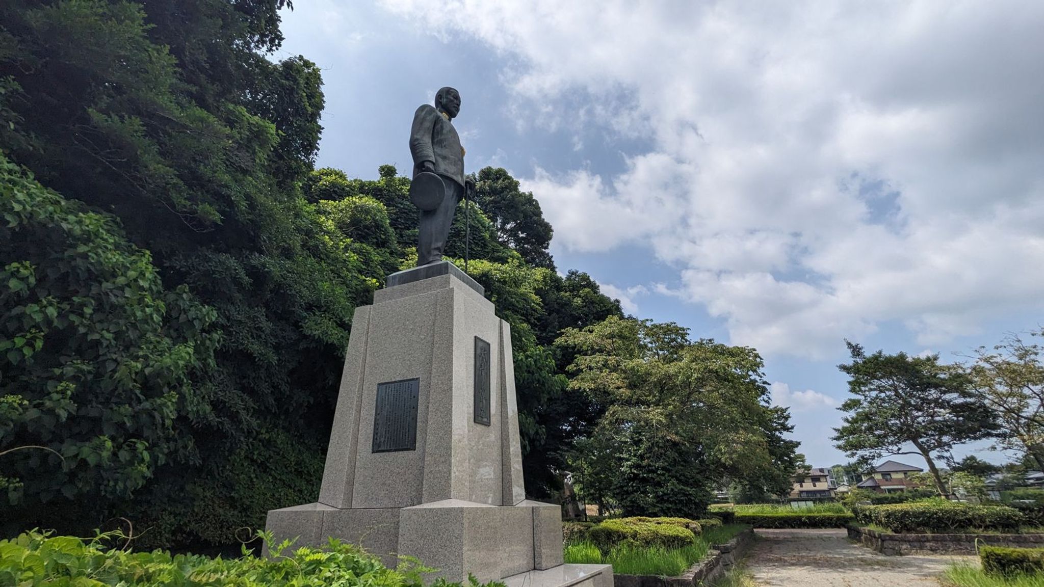 財部彪像 サムネイル 3
