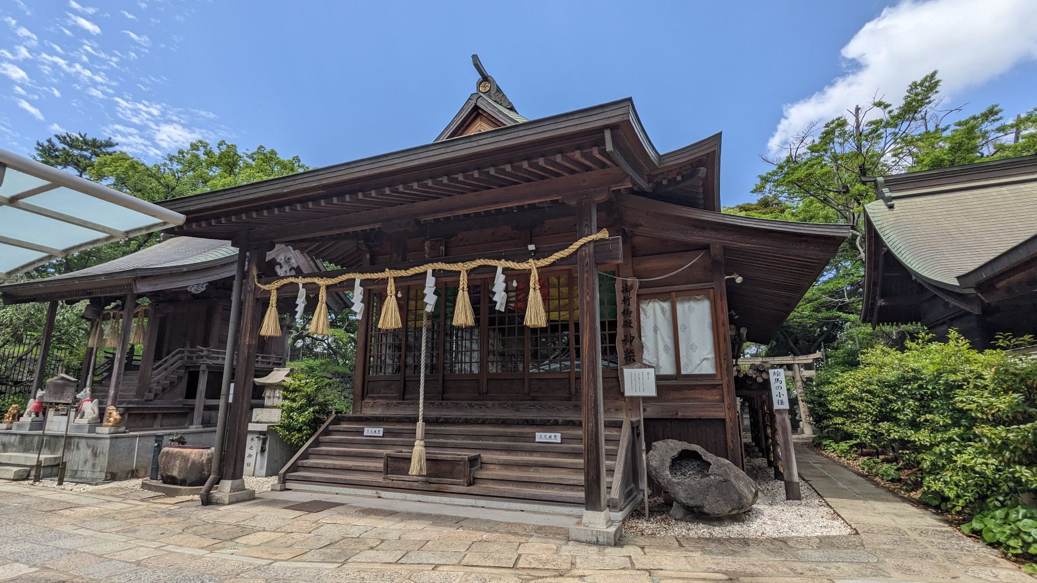 神楽殿 1