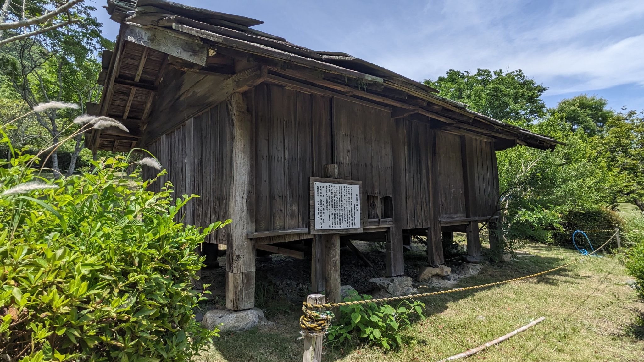 高床式平柱小屋 1
