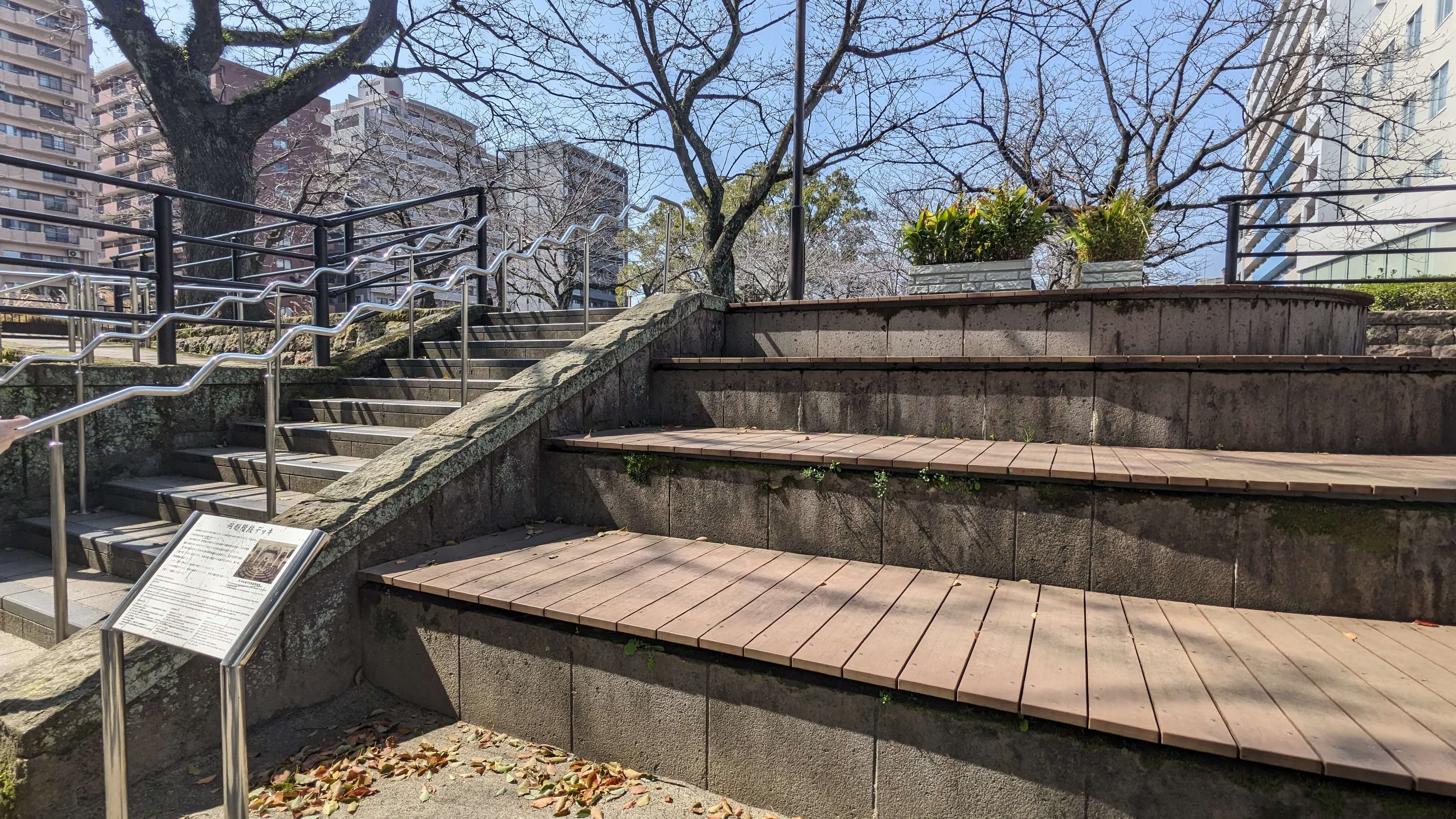 円形階段デッキ