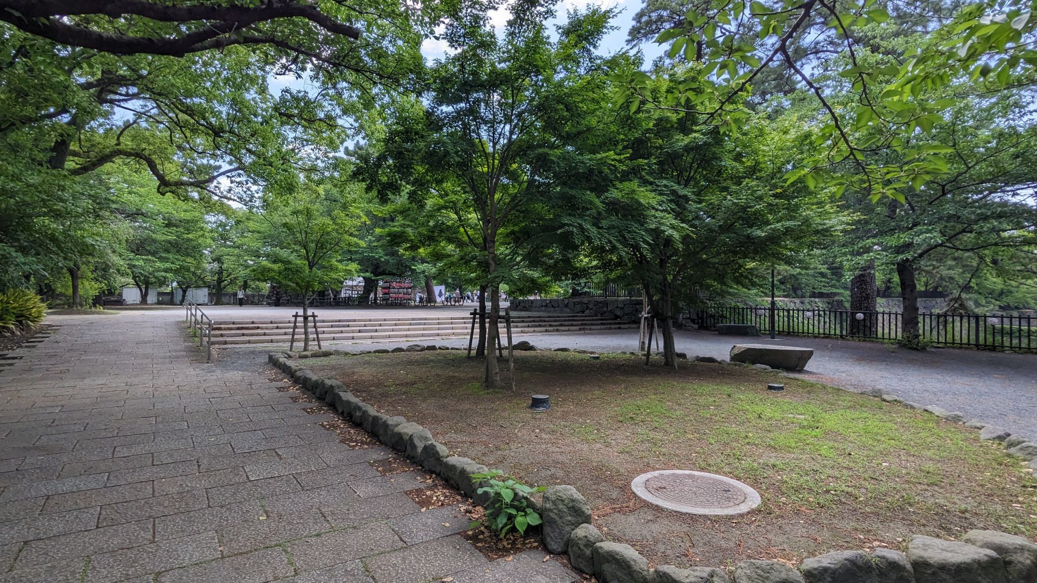 天守閣前広場 1