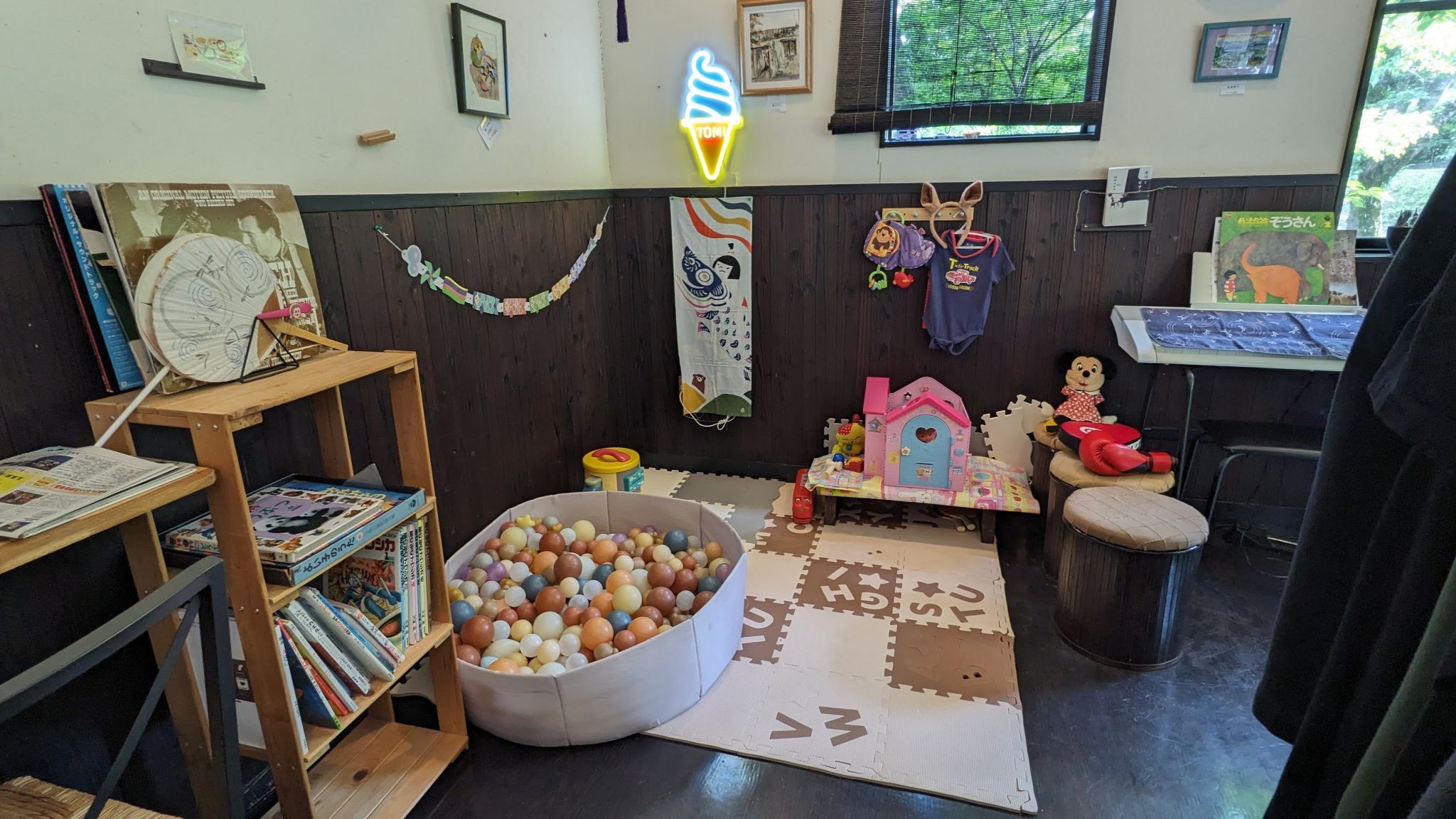 お土産コーナー サムネイル 5
