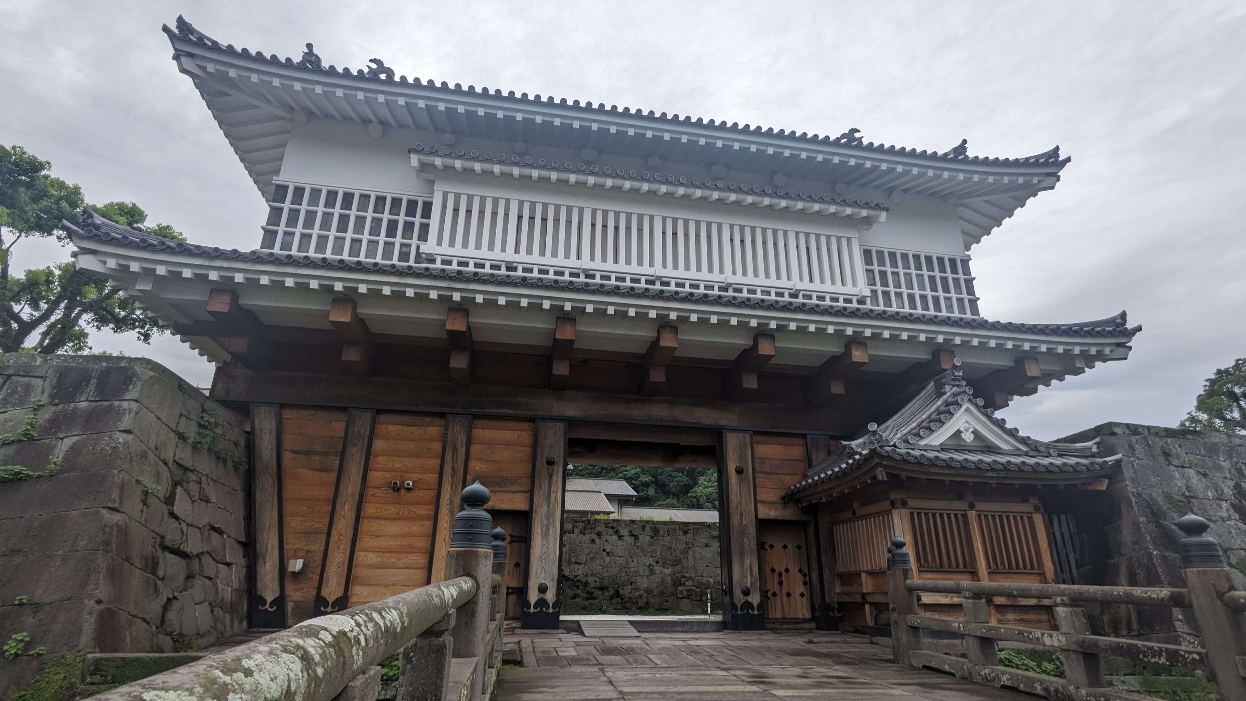 【鹿児島城跡】城山町を歩く｜鹿児島（鶴丸）城跡とかごしま近代文学館・かごしまメルヘン館