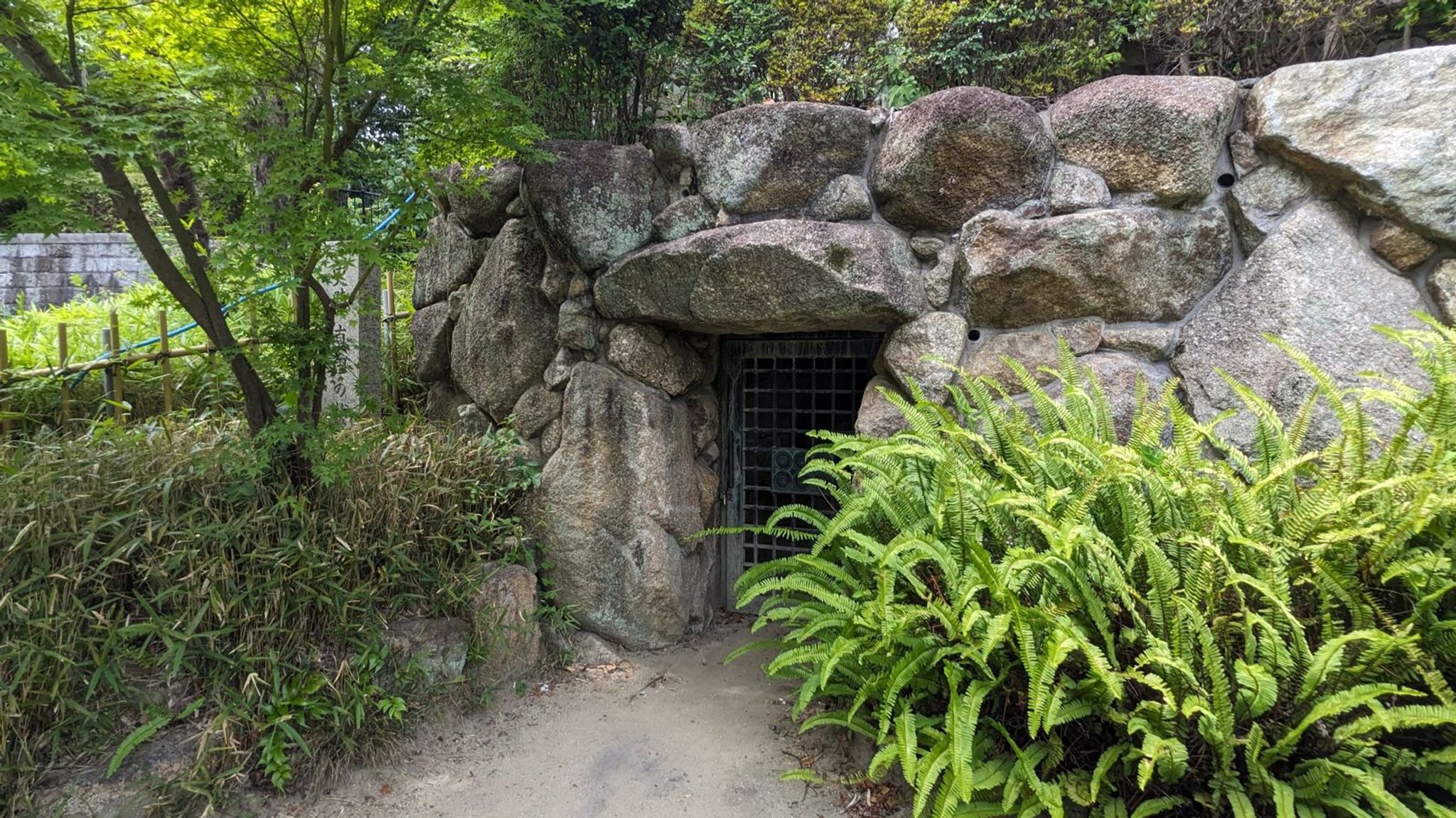 真田の抜穴跡 1