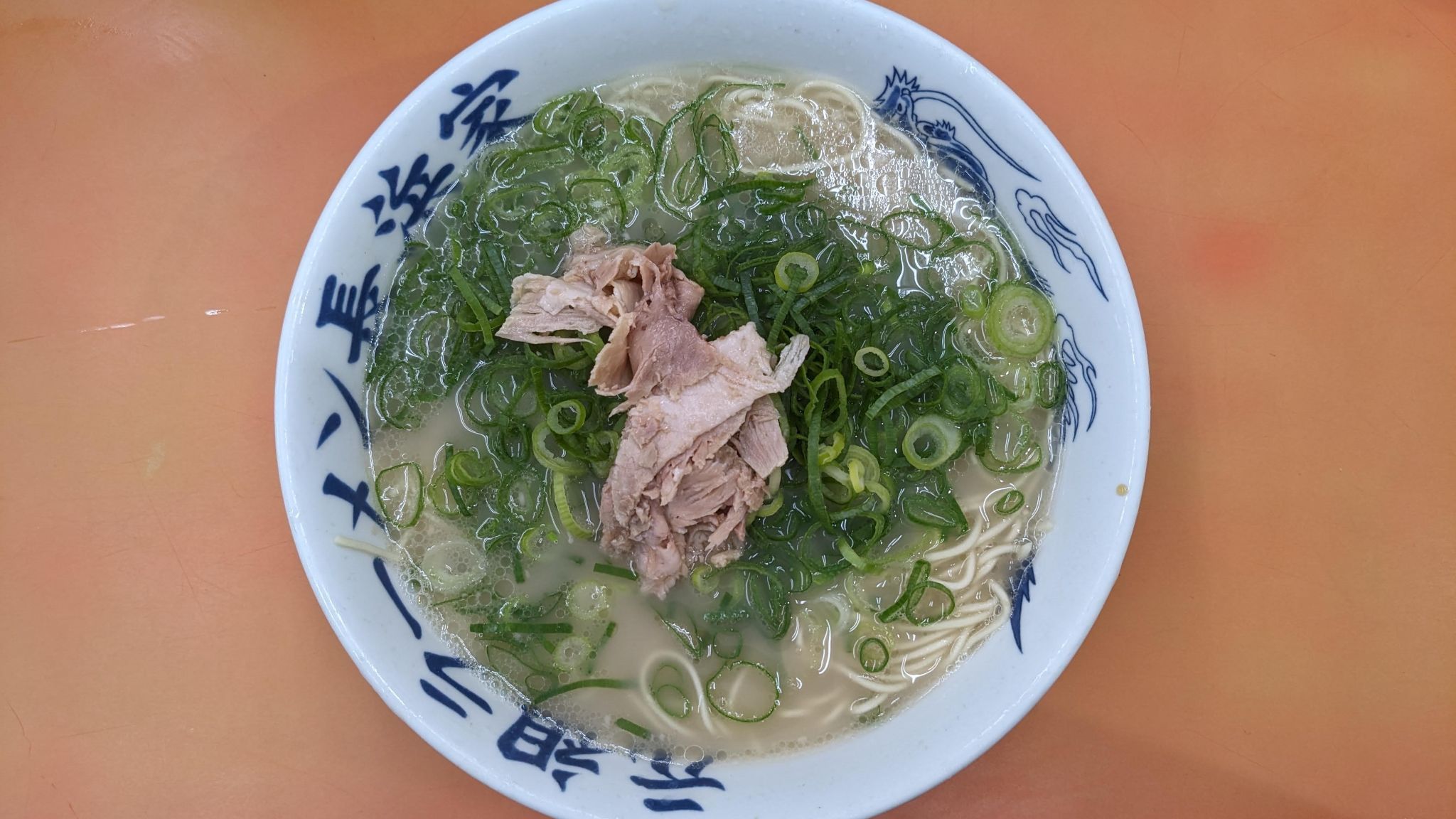 【大手門の一杯】福岡で味わう豚骨ラーメンの旅日記