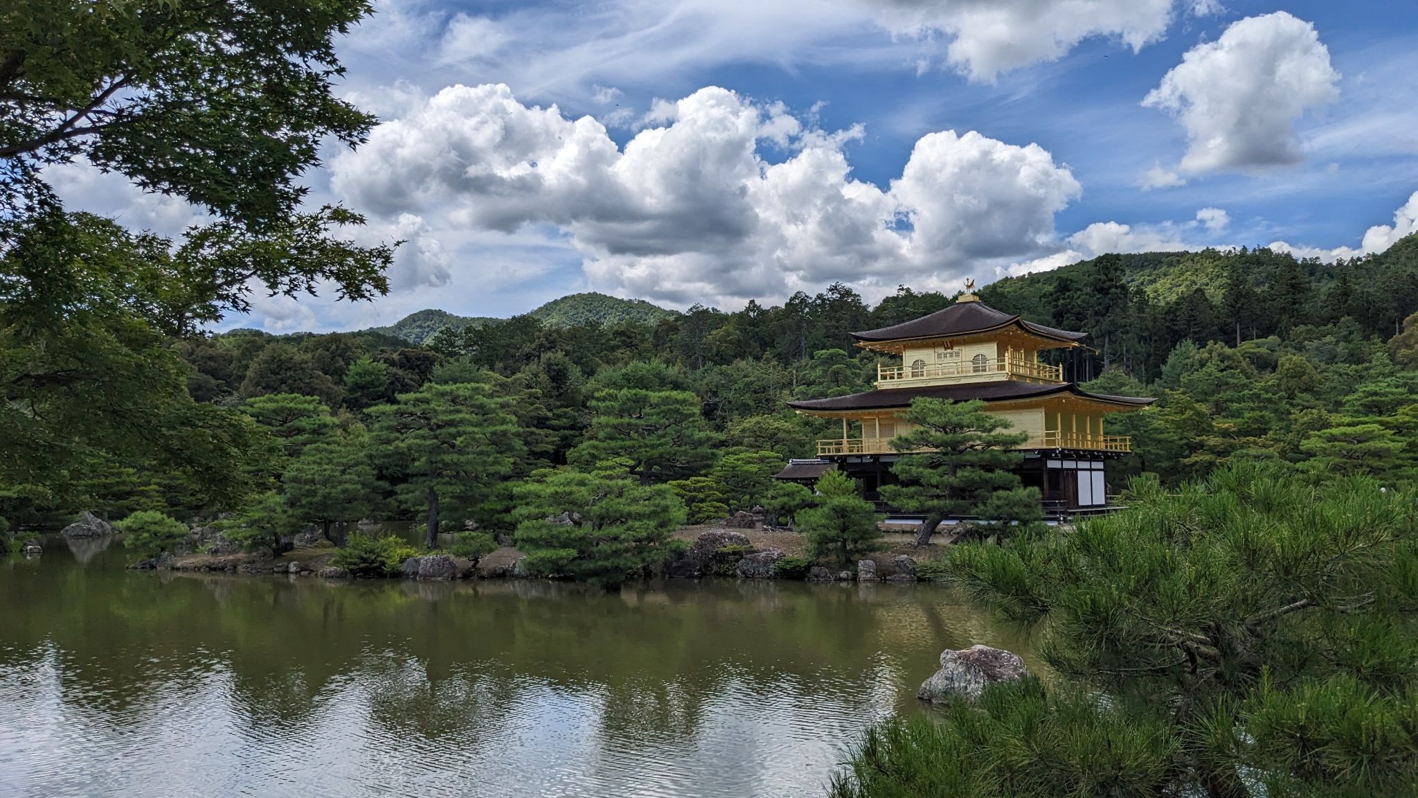 鏡湖池